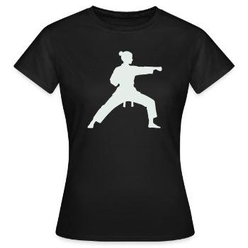 Kampfkunst Silhouette Karate Frau - Frauen T-Shirt - Schwarz - Vorne - AI Model Female 172 dark (172cm)