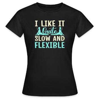 Le yoga aime ça lent et flexible Yoga drôle - T-shirt Femme - noir - Devant - AI Model Female 172 dark (172cm)