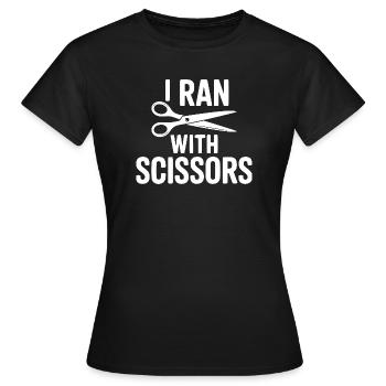 J’ai couru avec des ciseaux - T-shirt Femme - noir - Devant - AI Model Female 172 dark (172cm)