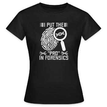Analyste médico-légal a mis le pro dans l’équipe Criminal Lab - T-shirt Femme - noir - Devant - AI Model Female 172 dark (172cm)