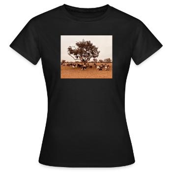 Des chèvres sous un arbre dans la savane - T-shirt Femme - noir - Devant - AI Model Female 172 dark (172cm)
