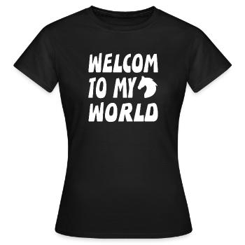 Pferde - Frauen T-Shirt - Schwarz - Vorne - AI Model Female 172 dark (172cm)