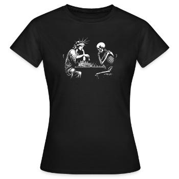 Freiheitsstatue, die Schach mit dem Tod spielt - Frauen T-Shirt - Schwarz - Vorne - AI Model Female 172 dark (172cm)