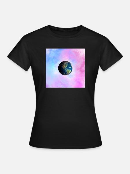 Erdkugel vor Pastellgalaxie - Frauen T-Shirt - Schwarz