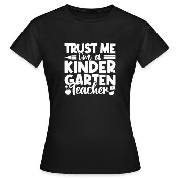 Enseignante de maternelle Crois-moi, je suis enseignante en garderie - T-shirt Femme - noir - Devant - AI Model Female 172 dark (172cm)