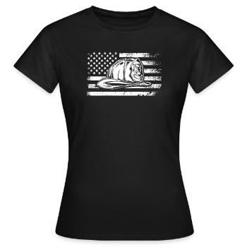 Patriotische Mütze auf der Schwachflagge - Frauen T-Shirt - Schwarz - Vorne - AI Model Female 172 dark (172cm)