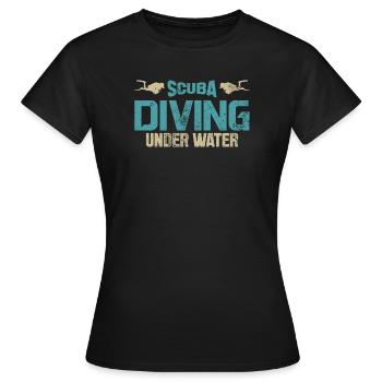 Thema Unterwassertauchen - Frauen T-Shirt - Schwarz - Vorne - AI Model Female 172 dark (172cm)