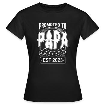 Promu Papa 2023 - T-shirt Femme - noir - Devant - AI Model Female 172 dark (172cm)
