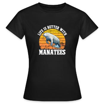 La vie est meilleure avec les lamantins, les animaux aquatiques - T-shirt Femme - noir - Devant - AI Model Female 172 dark (172cm)