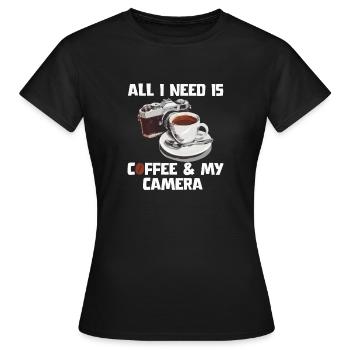 Tout ce dont j’ai besoin, c’est de café - T-shirt Femme - noir - Devant - AI Model Female 172 dark (172cm)