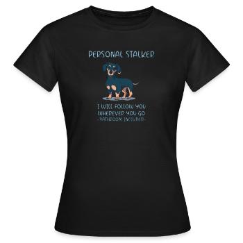 Dachshund Personal Stalker Dackel - Frauen T-Shirt - Schwarz - Vorne - AI Model Female 172 dark (172cm)