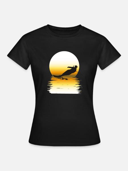 Waterskiën watersport T-shirt in de zonsondergang - Vrouwen T-shirt - zwart