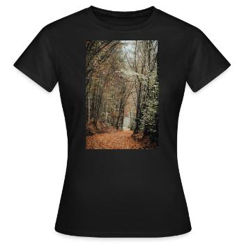Forêt d’humeur automnale - T-shirt Femme - noir - Devant - AI Model Female 172 dark (172cm)