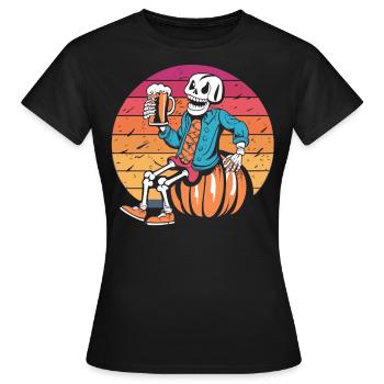 Skeleton on pumpkin - beer enjoyment for Halloween - Women's T-Shirt - black - Front - AI Model Female 172 dark (172cm)