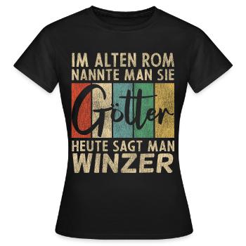 Lustige Winzer Sprüche - Frauen T-Shirt - Schwarz - Vorne - AI Model Female 172 dark (172cm)