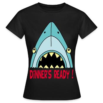 Hungriger Hai - Frauen T-Shirt - Schwarz - Vorne - AI Model Female 172 dark (172cm)