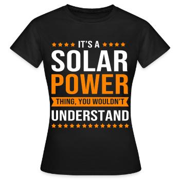 Erneuerbare Energien Solarzellen Photovoltaik - Frauen T-Shirt - Schwarz - Vorne - AI Model Female 172 dark (172cm)
