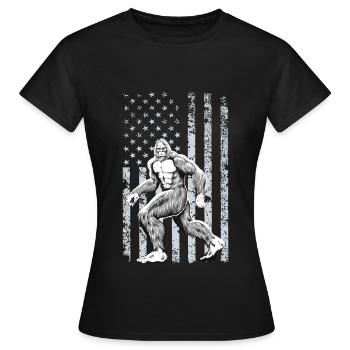 Bigfoot Drapeau américain 4 juillet Patriotique - T-shirt Femme - noir - Devant - AI Model Female 172 dark (172cm)