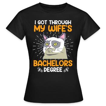 Le baccalauréat de ma femme survit au baccalauréat - T-shirt Femme - noir - Devant - AI Model Female 172 dark (172cm)