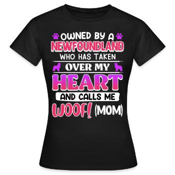 Hundemama OWNED BY A NEWFOUNDLAND Hundebesitzerin - Frauen T-Shirt - Schwarz - Vorne - AI Model Female 172 dark (172cm)