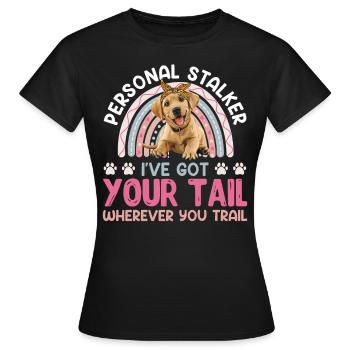 Labrador Lover PERSONAL STALKER Drôle - T-shirt Femme - noir - Devant - AI Model Female 172 dark (172cm)