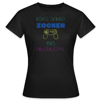 Echte Gamer zocken - Frauen T-Shirt - Schwarz - Vorne - AI Model Female 172 dark (172cm)