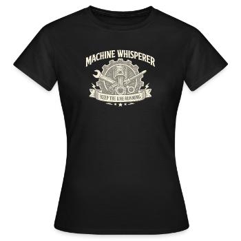Machine Whisperer Gear Crest - Frauen T-Shirt - Schwarz - Vorne - AI Model Female 172 dark (172cm)