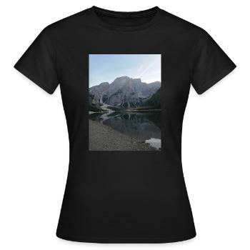 Lac de Braies - T-shirt Femme - noir - Devant - AI Model Female 172 dark (172cm)