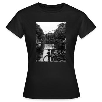 Canal d’Amsterdam - T-shirt Femme - noir - Devant - AI Model Female 172 dark (172cm)