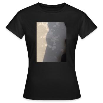 Ground Points - Women's T-Shirt - black - Front - AI Model Female 172 dark (172cm)