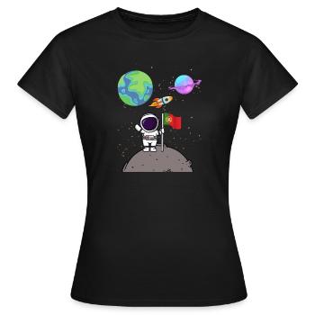 Mondlandung Planet Portugal Flagge Astronaut - Frauen T-Shirt - Schwarz - Vorne - AI Model Female 172 dark (172cm)