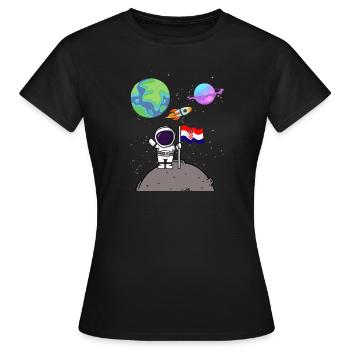 Mondlandung Planet Kroatien Flagge Astronaut - Frauen T-Shirt - Schwarz - Vorne - AI Model Female 172 dark (172cm)