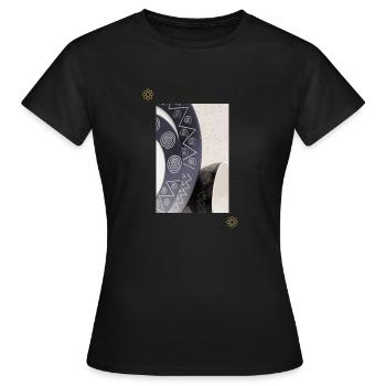 Art élégant africain - T-shirt Femme - noir - Devant - AI Model Female 172 dark (172cm)