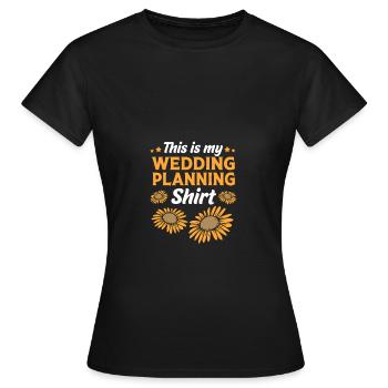 Event Planer - Frauen T-Shirt - Schwarz - Vorne - AI Model Female 172 dark (172cm)