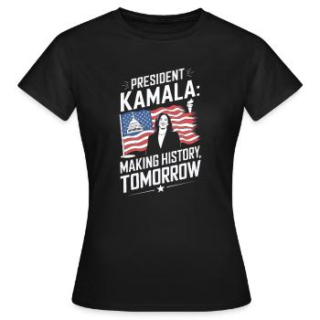 LE PRÉSIDENT KAMALA ENTRE DANS L’HISTOIRE DEMAIN - T-shirt Femme - noir - Devant - AI Model Female 172 dark (172cm)