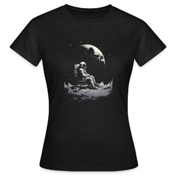 Astronaute assis sur la lune - T-shirt Femme - noir - Devant - AI Model Female 172 dark (172cm)