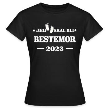 Ich werde Oma 2023 Babyfüße - Enkel Enkelkind - Frauen T-Shirt - Schwarz - Vorne - AI Model Female 172 dark (172cm)
