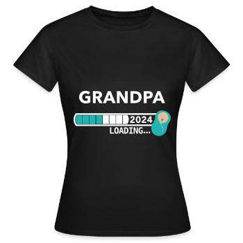 Ich werde Oma 2024 Babyfüße - Enkel Enkelkind - Frauen T-Shirt - Schwarz - Vorne - AI Model Female 172 dark (172cm)