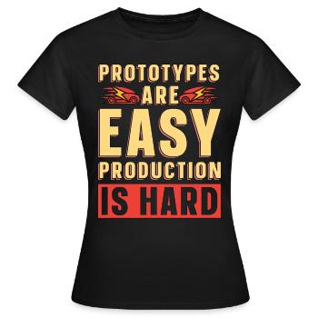 Artificial Intelligence Prototypes Are Easy Robots - Frauen T-Shirt - Schwarz - Vorne - AI Model Female 172 dark (172cm)