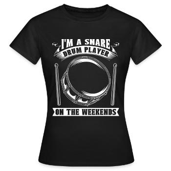 Caisse claire Je suis une caisse claire aux percussions - T-shirt Femme - noir - Devant - AI Model Female 172 dark (172cm)