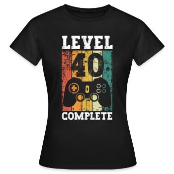 Il y a 40 ans, j’étais le 40 le plus rapide. - T-shirt Femme - noir - Devant - AI Model Female 172 dark (172cm)