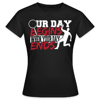 Enquête médico-légale, Scène de crime - T-shirt Femme - noir - Devant - AI Model Female 172 dark (172cm)