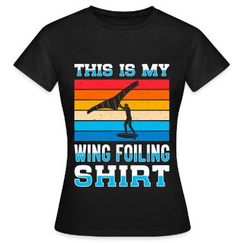 Wingsurfing Foil Wing Wing Boarding Wing Foiling - Frauen T-Shirt - Schwarz - Vorne - AI Model Female 172 dark (172cm)