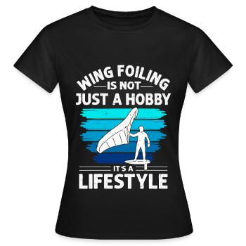 Wingsurfing Foil Wing Wing Boarding Wing Foiling - Frauen T-Shirt - Schwarz - Vorne - AI Model Female 172 dark (172cm)