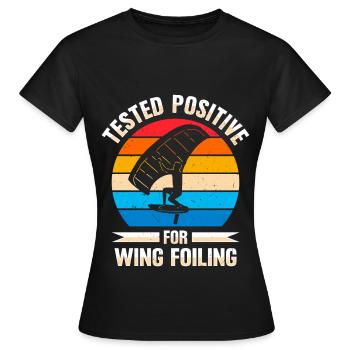 Wingsurfing Foil Wing Wing Boarding Wing Foiling - T-shirt Femme - noir - Devant - AI Model Female 172 dark (172cm)