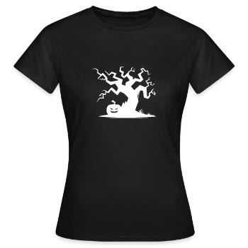 Unheimlicher Halloween Spukbaum mit Kürbis - Frauen T-Shirt - Schwarz - Vorne - AI Model Female 172 dark (172cm)