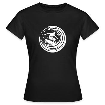 Surfeur détendu surfant dans la vague - T-shirt Femme - noir - Devant - AI Model Female 172 dark (172cm)