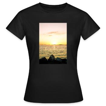 océan - T-shirt Femme - noir - Devant - AI Model Female 172 dark (172cm)