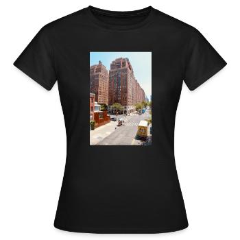Urban Harmony - Frauen T-Shirt - Schwarz - Vorne - AI Model Female 172 dark (172cm)