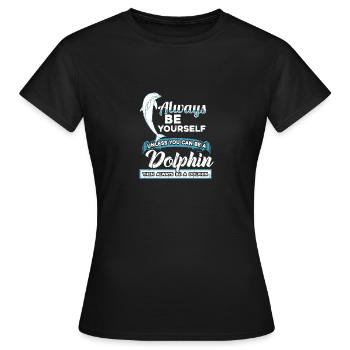 Delphin - Frauen T-Shirt - Schwarz - Vorne - AI Model Female 172 dark (172cm)
